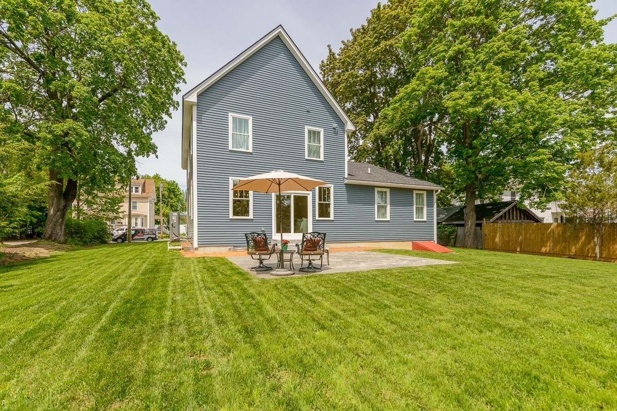 10 Pleasant St Property Photo 37