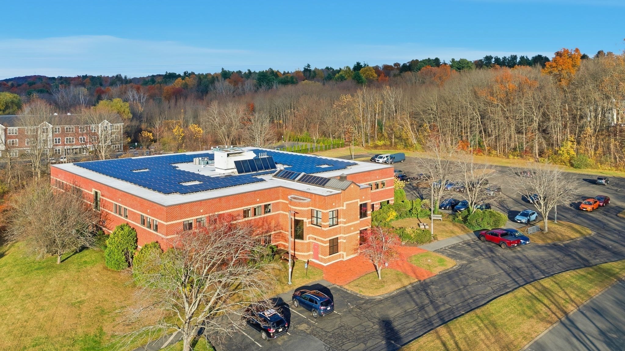 100 University Dr Property Photo 2