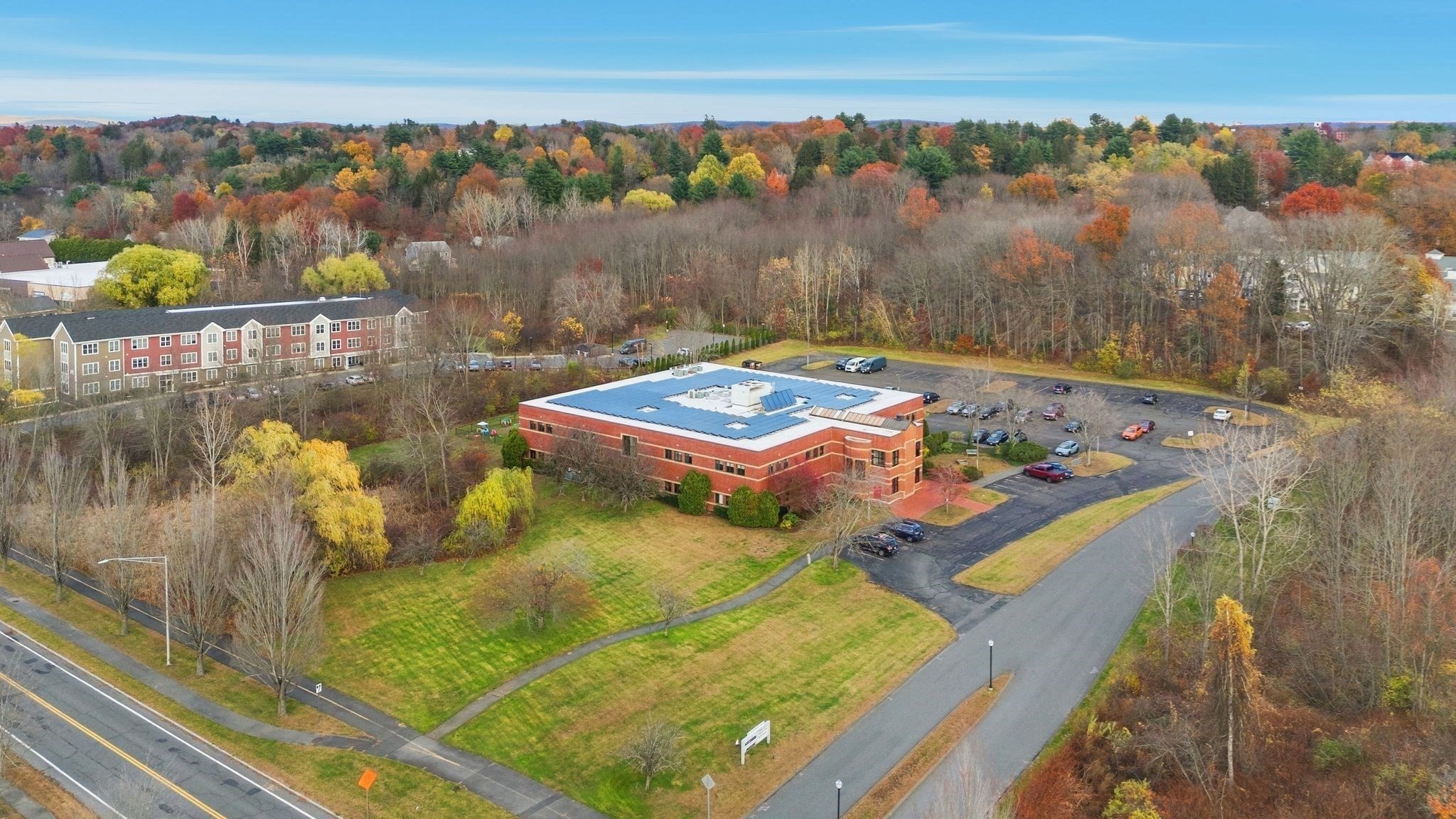 100 University Dr Property Photo 17