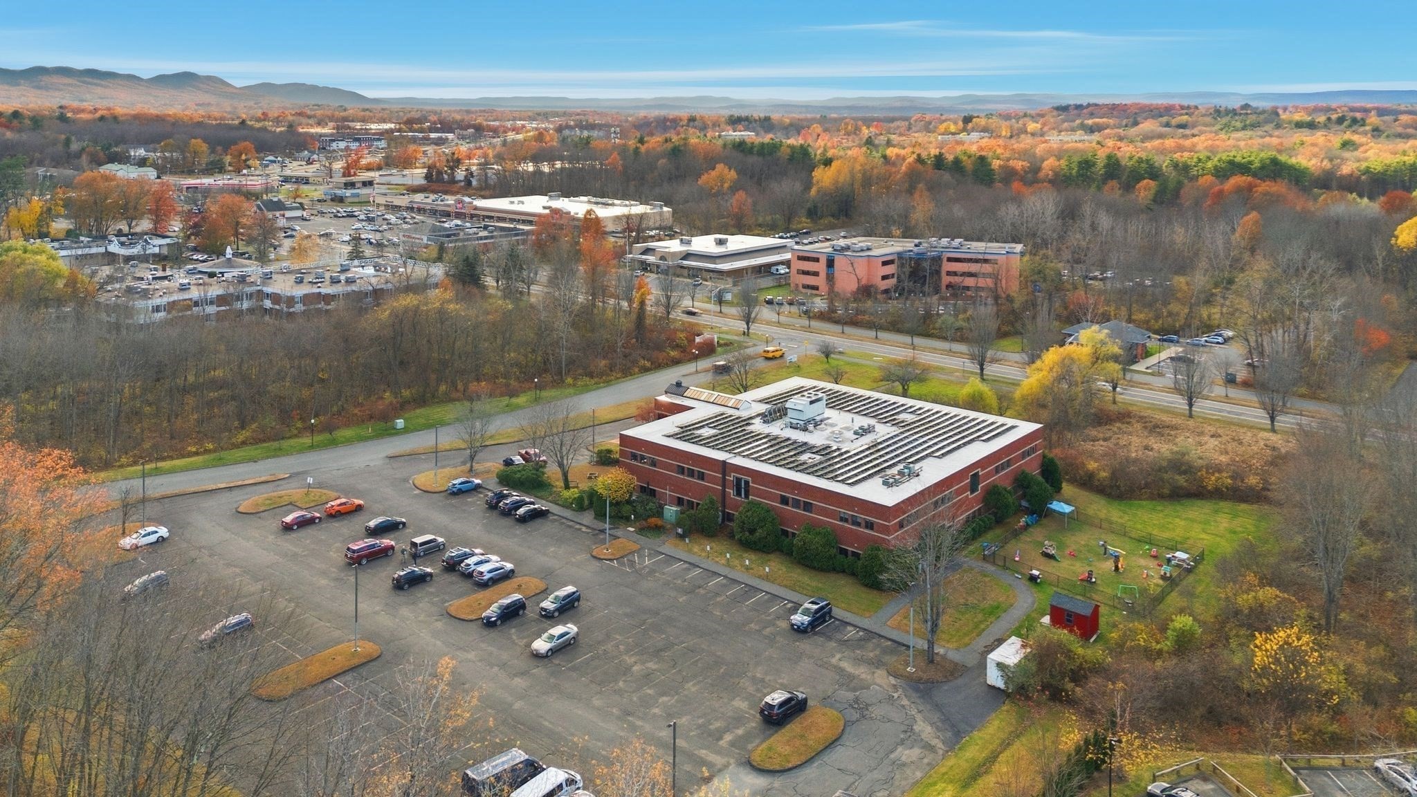 100 University Dr Property Photo 18