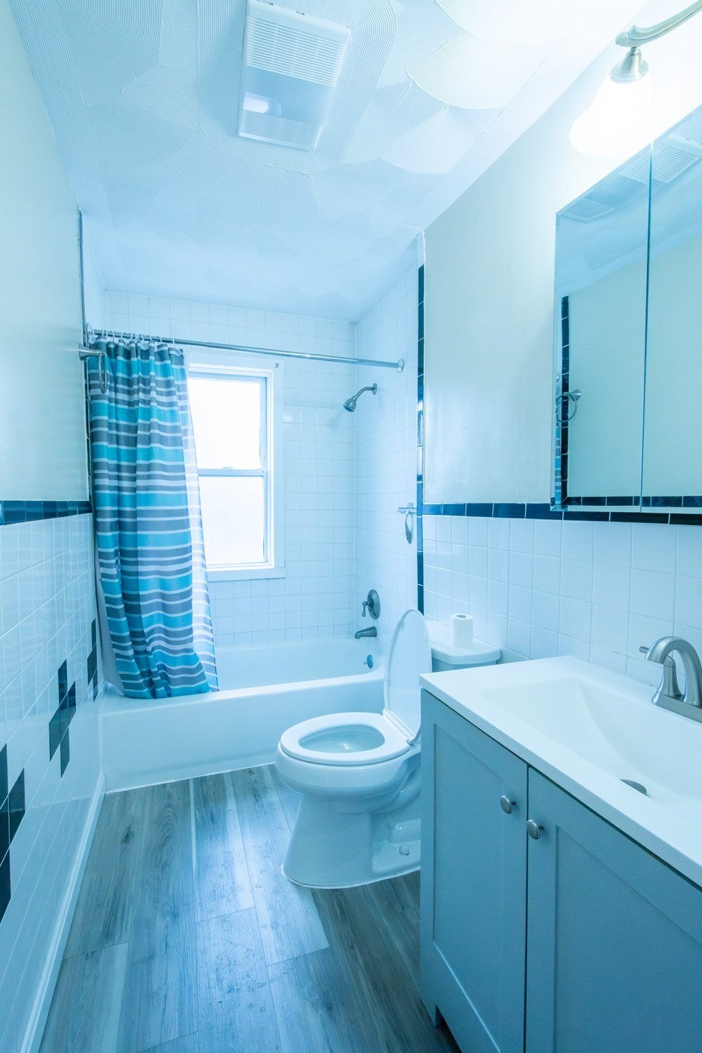 816 River # 1 Property Photo 6