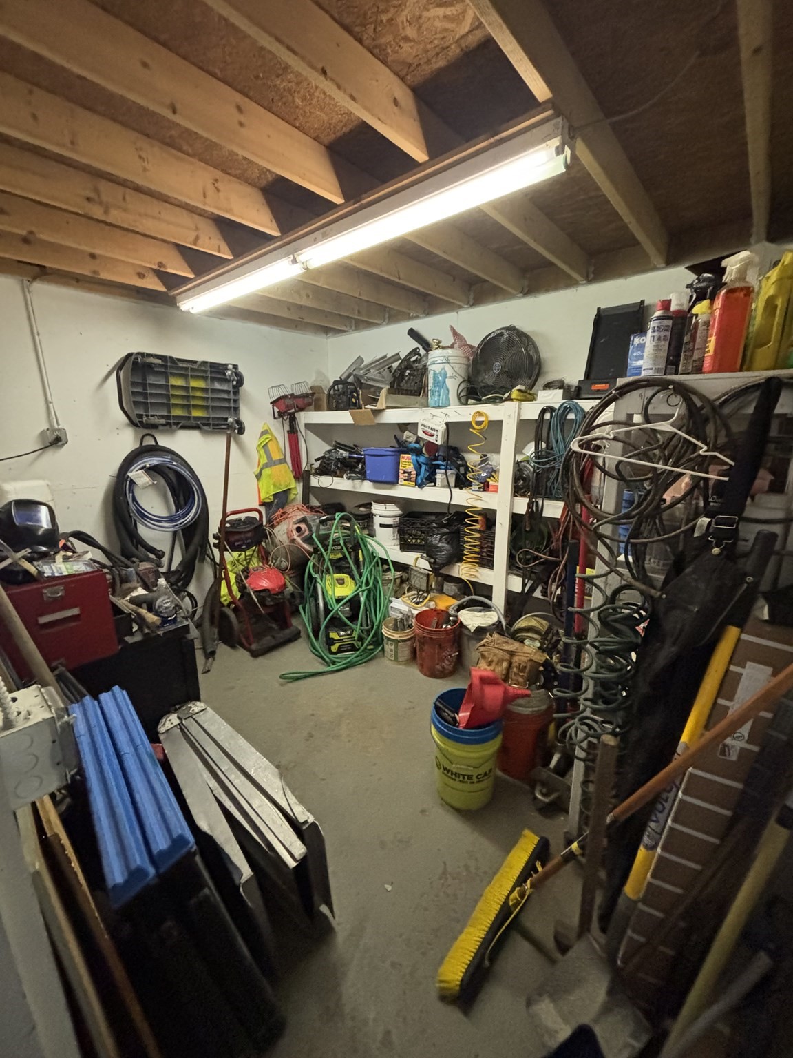 516 Mammoth Property Photo 3