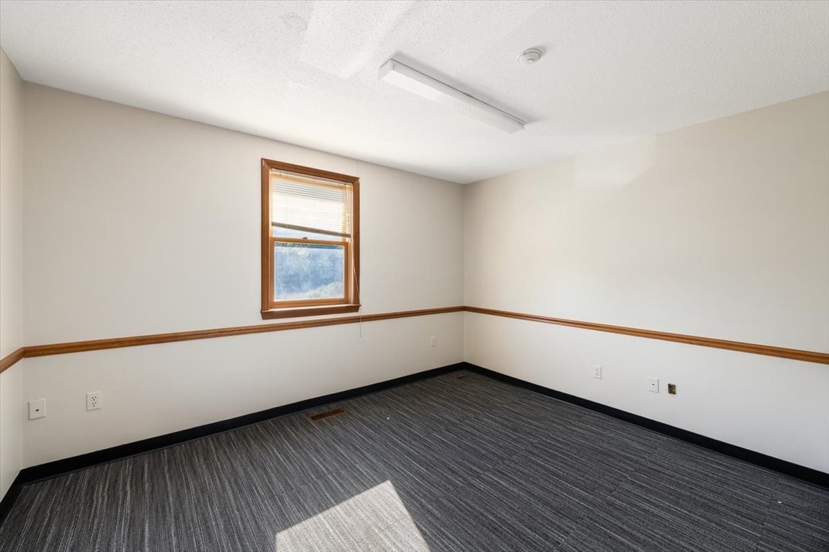 150 Westford Property Photo 24