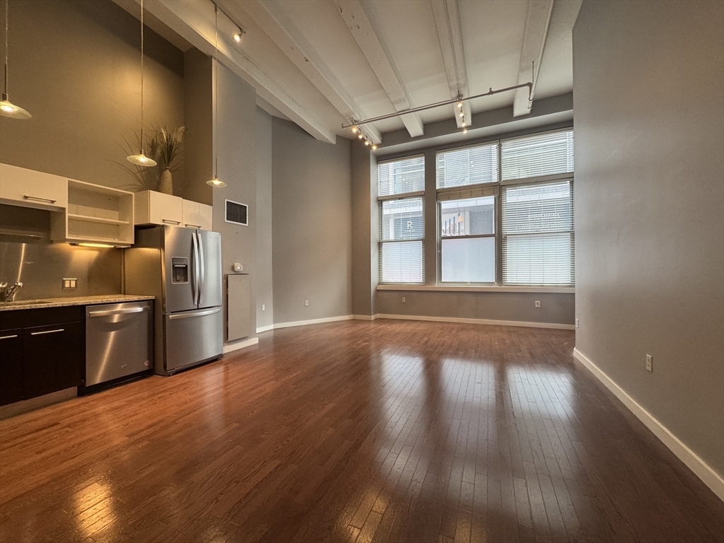 88 Kingston Street # 1E Property Photo 1