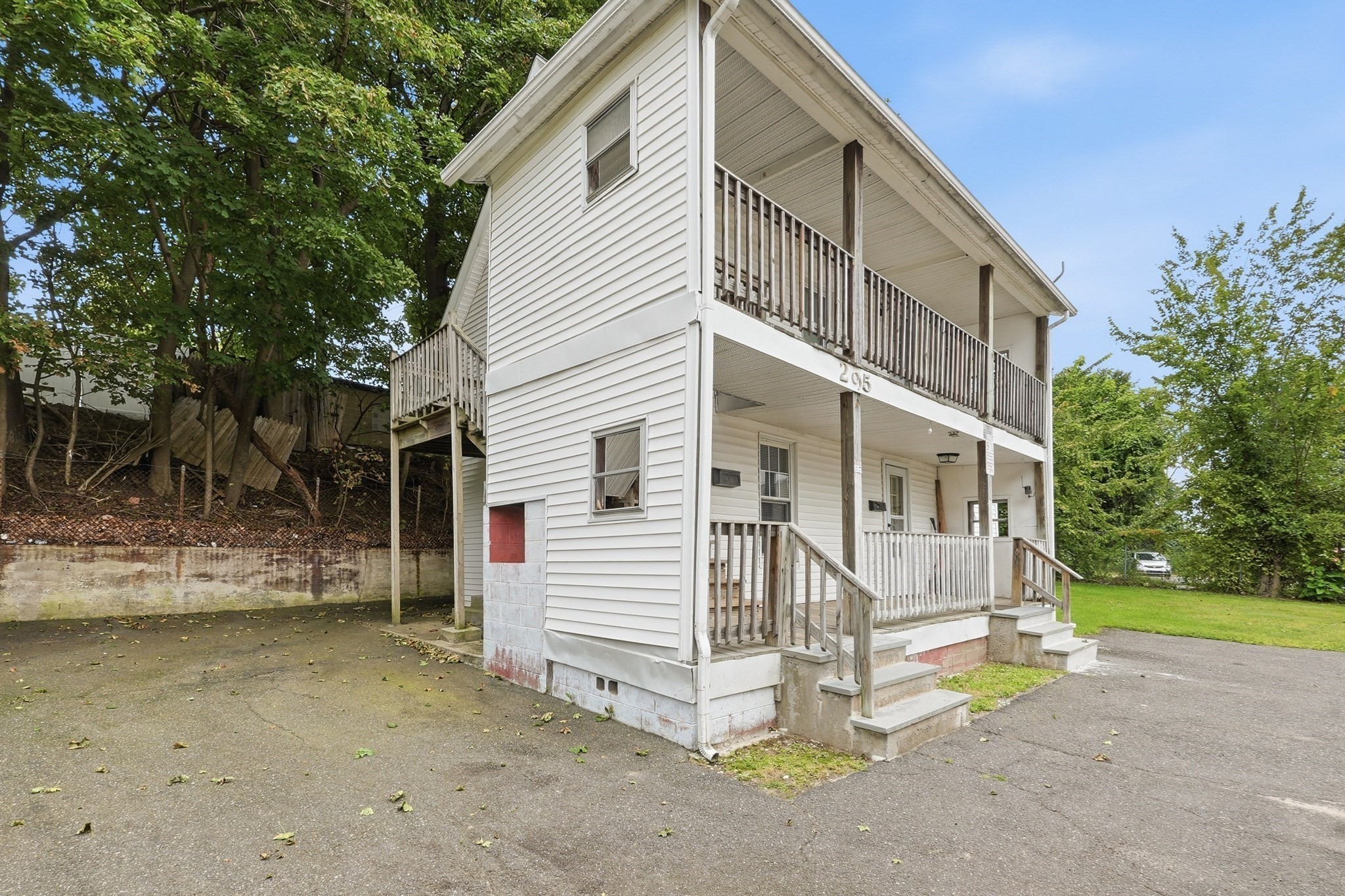 295 Main Property Photo 19