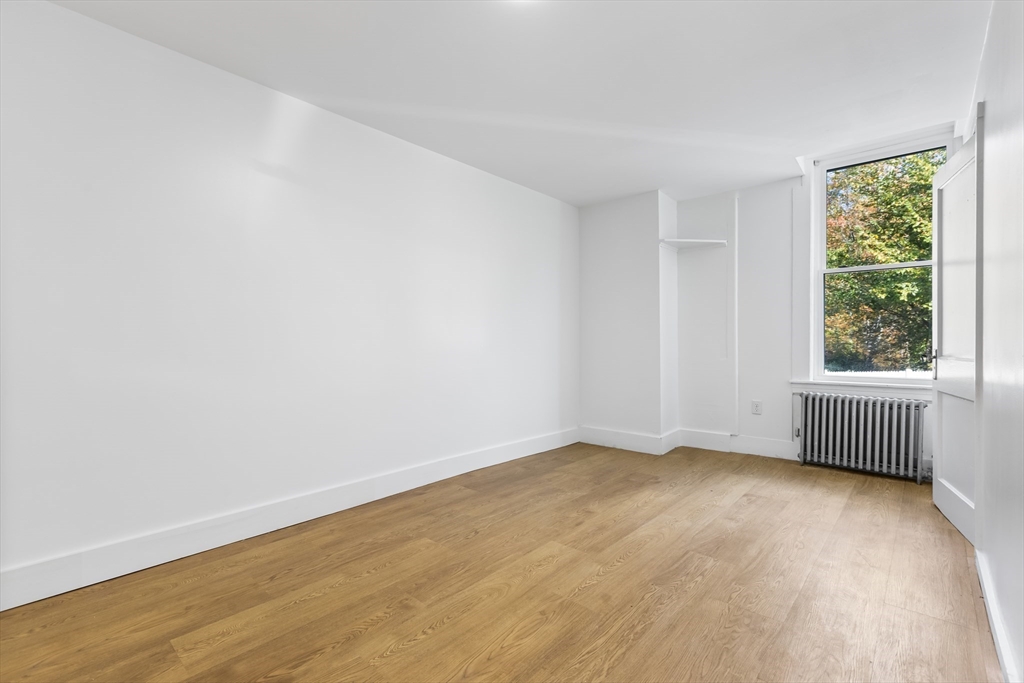114 Haverhill St Property Photo 15