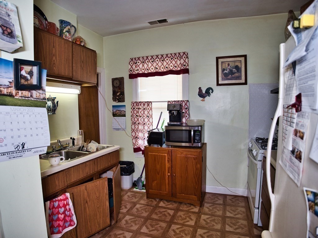 14-28 Downing St Property Photo 25