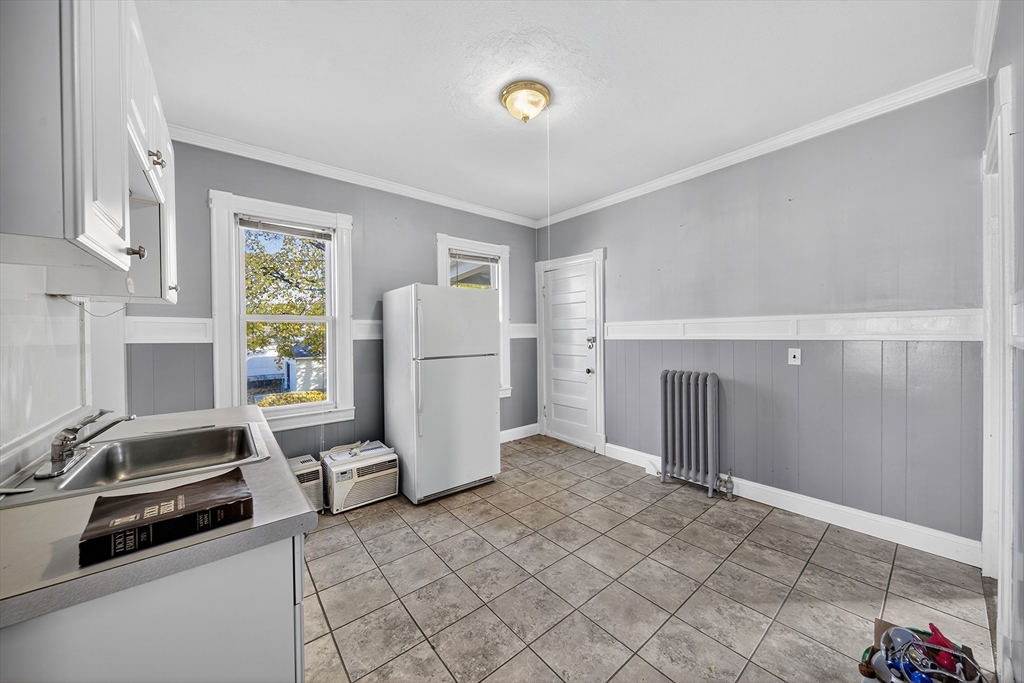 95 Washington St Property Photo 6