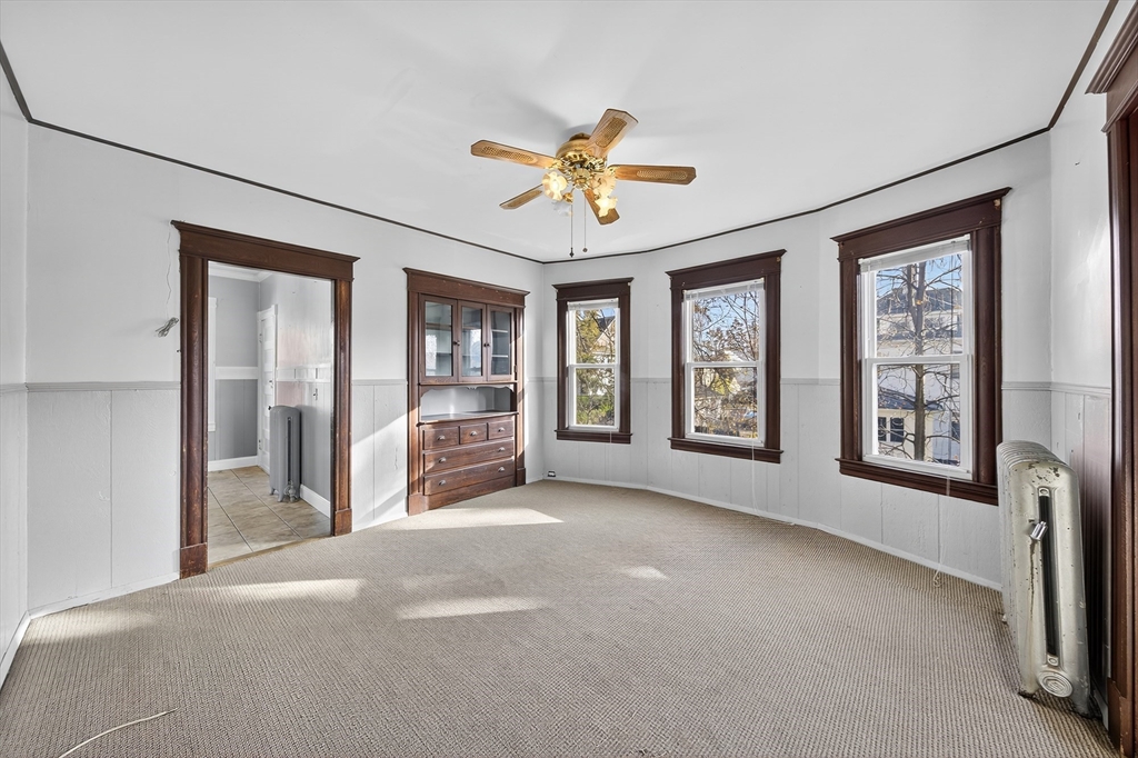 95 Washington St Property Photo 9