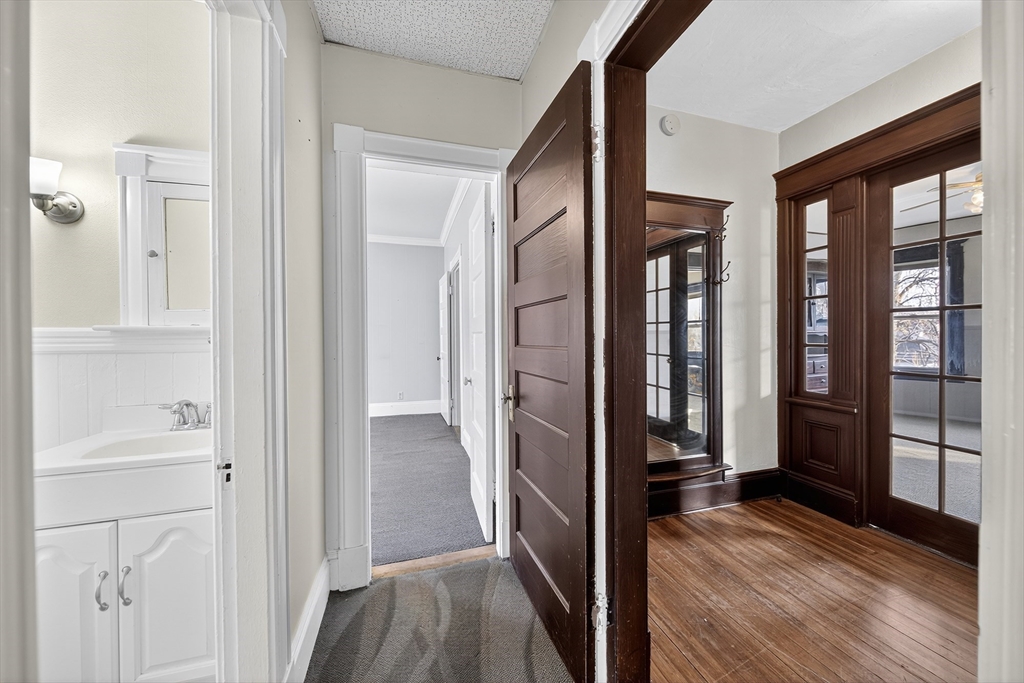 95 Washington St Property Photo 23