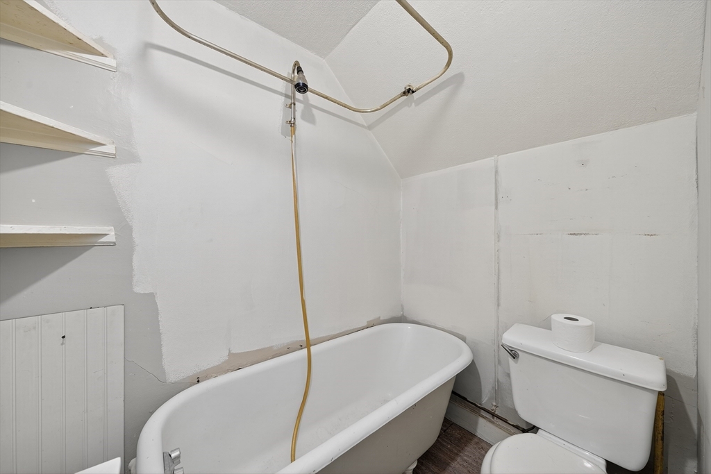 95 Washington St Property Photo 24