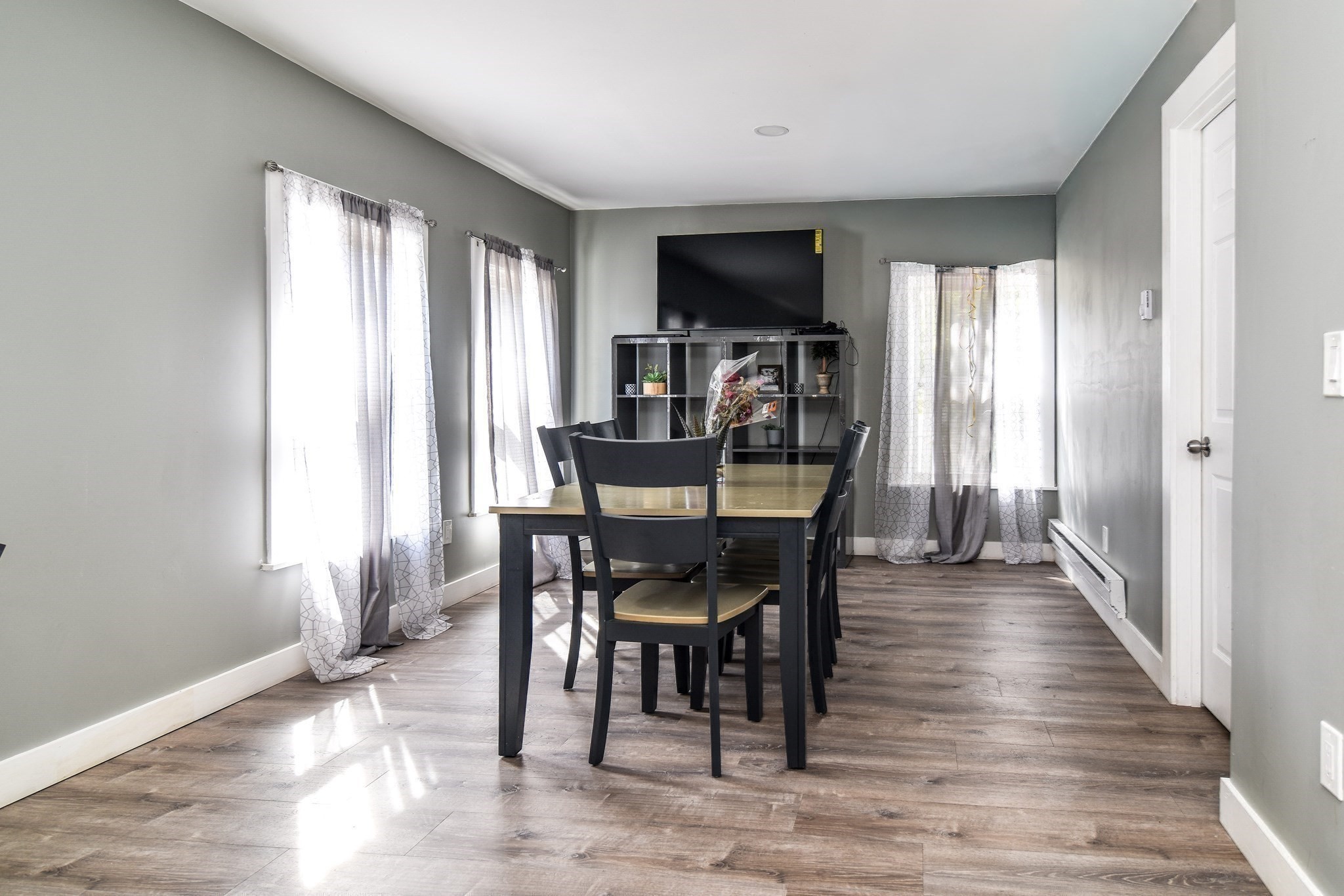 136 Commonwealth Rd Property Photo 15