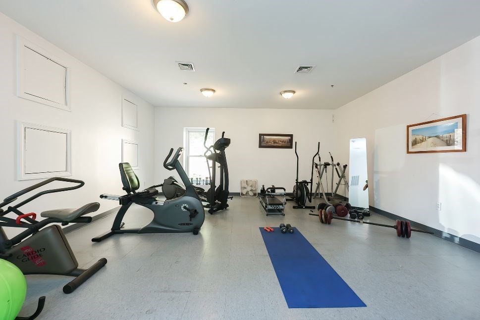 414 Mt Hope Street # 309 Property Photo 7