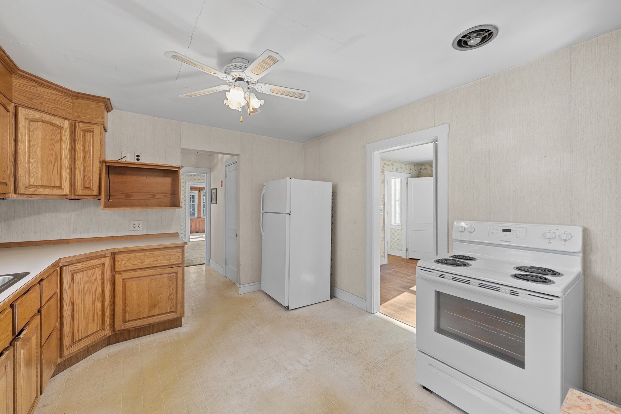 212 Pearl St Property Photo 3