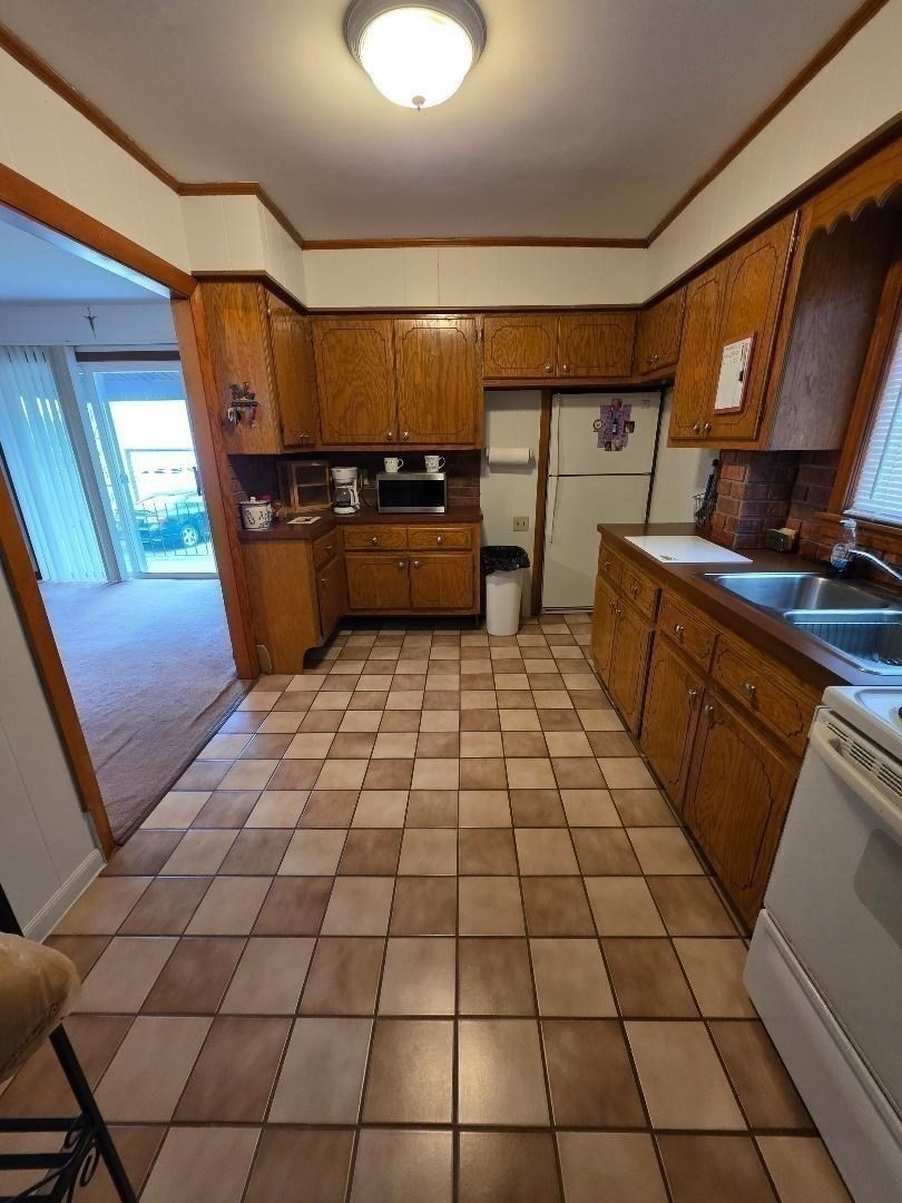 478 Tucker Property Photo 3