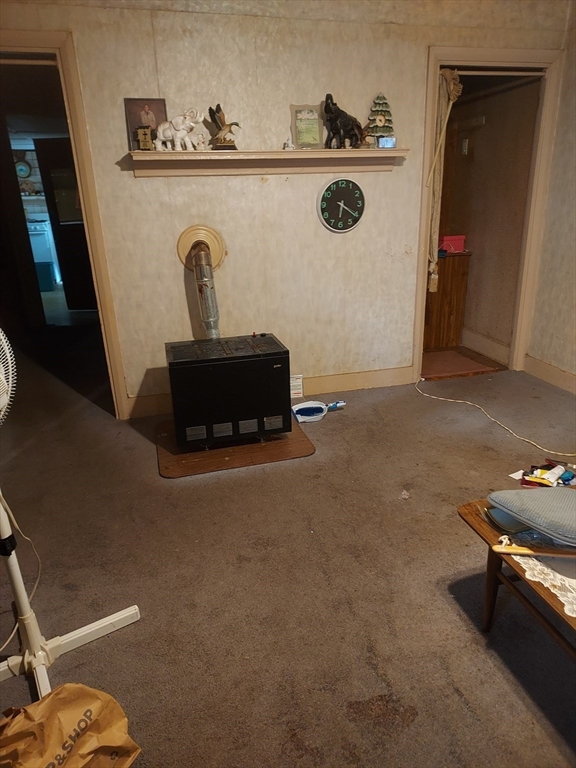 6 Southeast St Property Photo 9