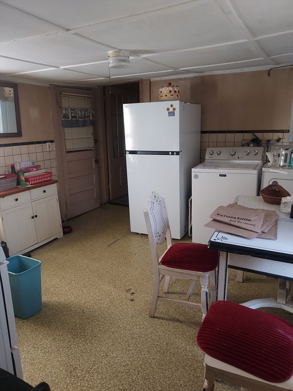 6 Southeast St Property Photo 11