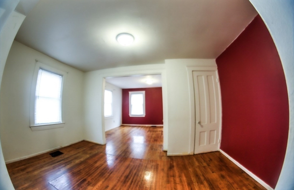 110-112 Litchfield Street Property Photo 8