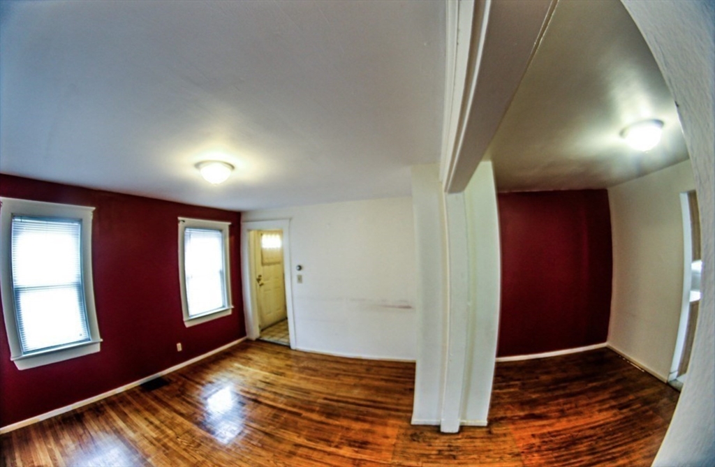 110-112 Litchfield Street Property Photo 9