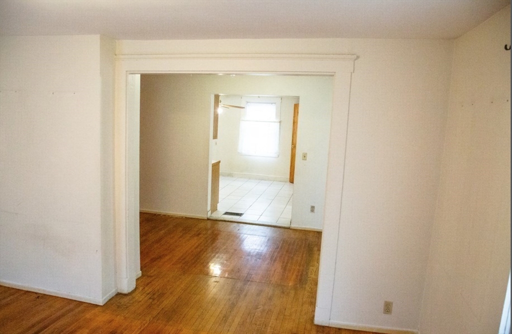 110-112 Litchfield Street Property Photo 10