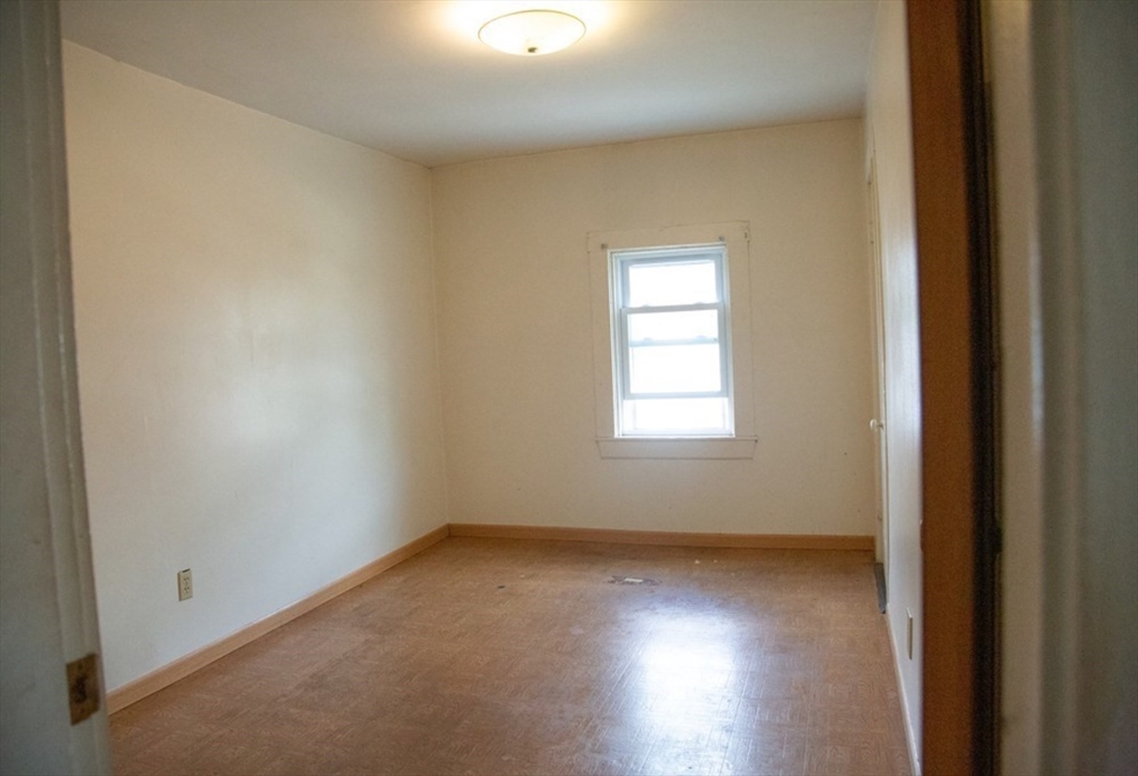 110-112 Litchfield Street Property Photo 16