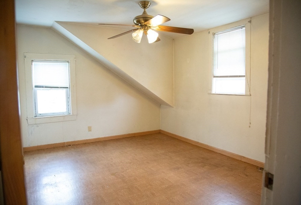 110-112 Litchfield Street Property Photo 17