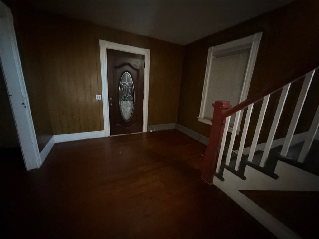 139 Babcock St Property Photo 5
