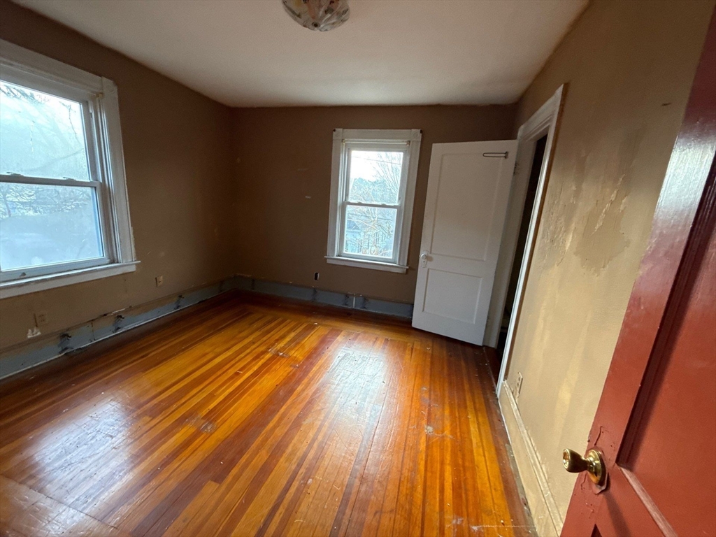 139 Babcock St Property Photo 6