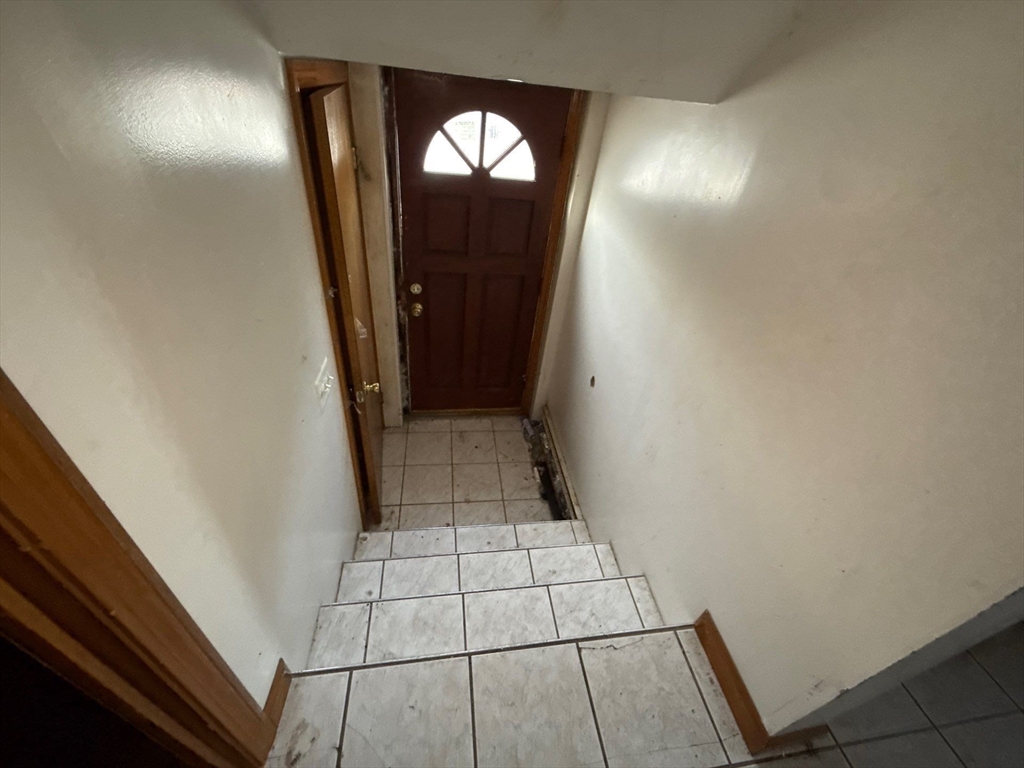 139 Babcock St Property Photo 10