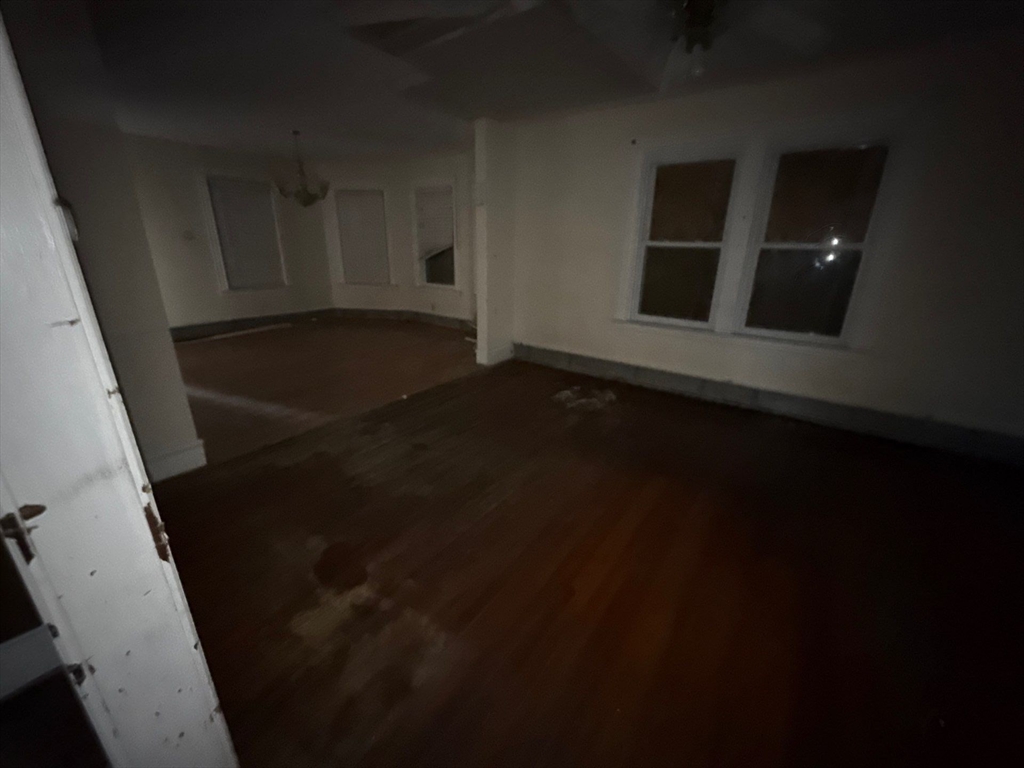 139 Babcock St Property Photo 11