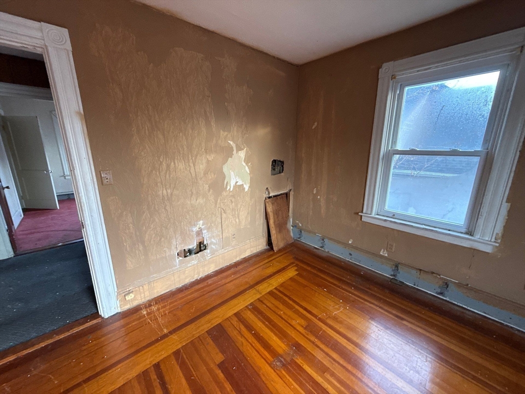 139 Babcock St Property Photo 13