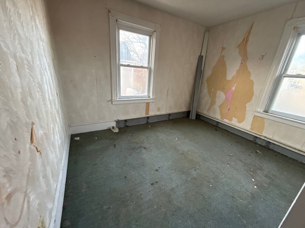 139 Babcock St Property Photo 14