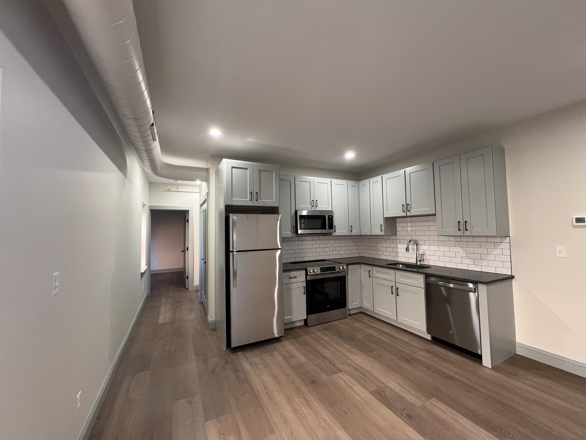 160 Seabury St # 12 Property Photo 2