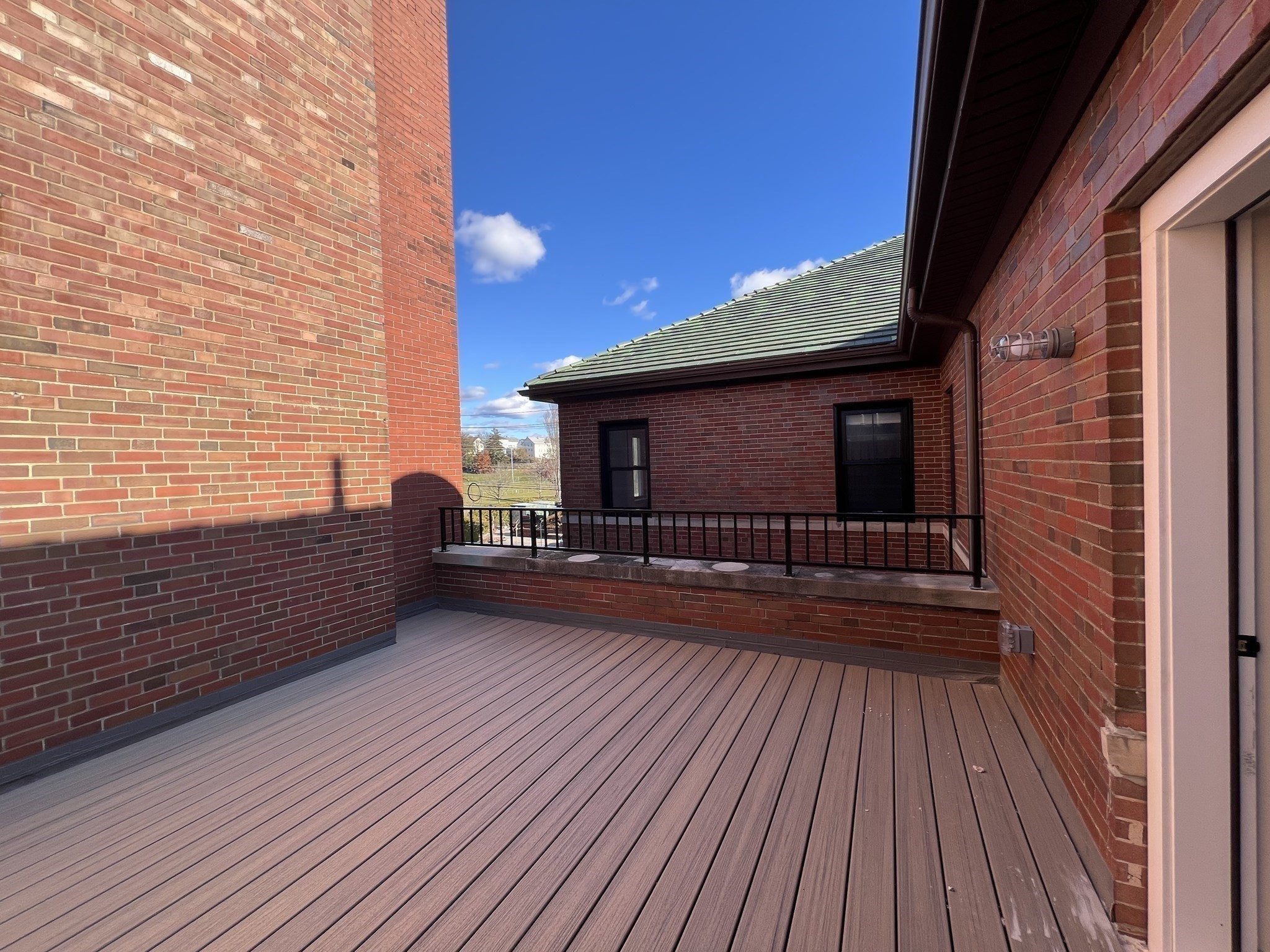 160 Seabury St # 12 Property Photo 4