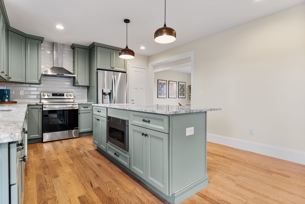 37 Lantern Lane Property Photo 12
