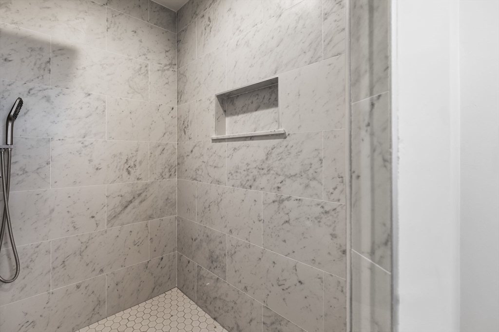37 Lantern Lane Property Photo 27