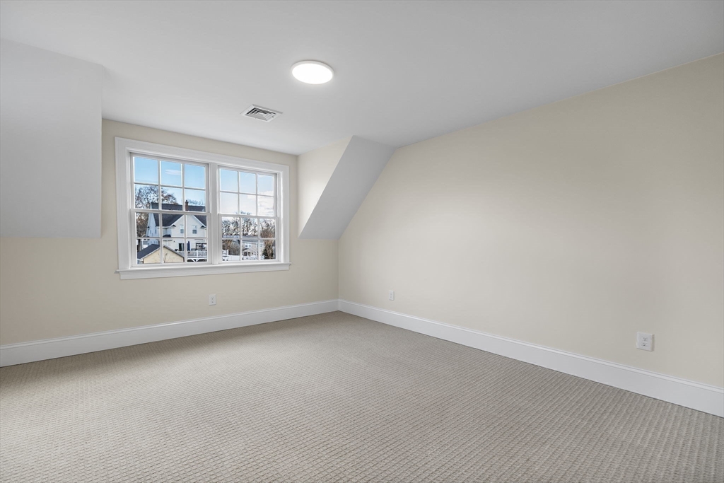 37 Lantern Lane Property Photo 34