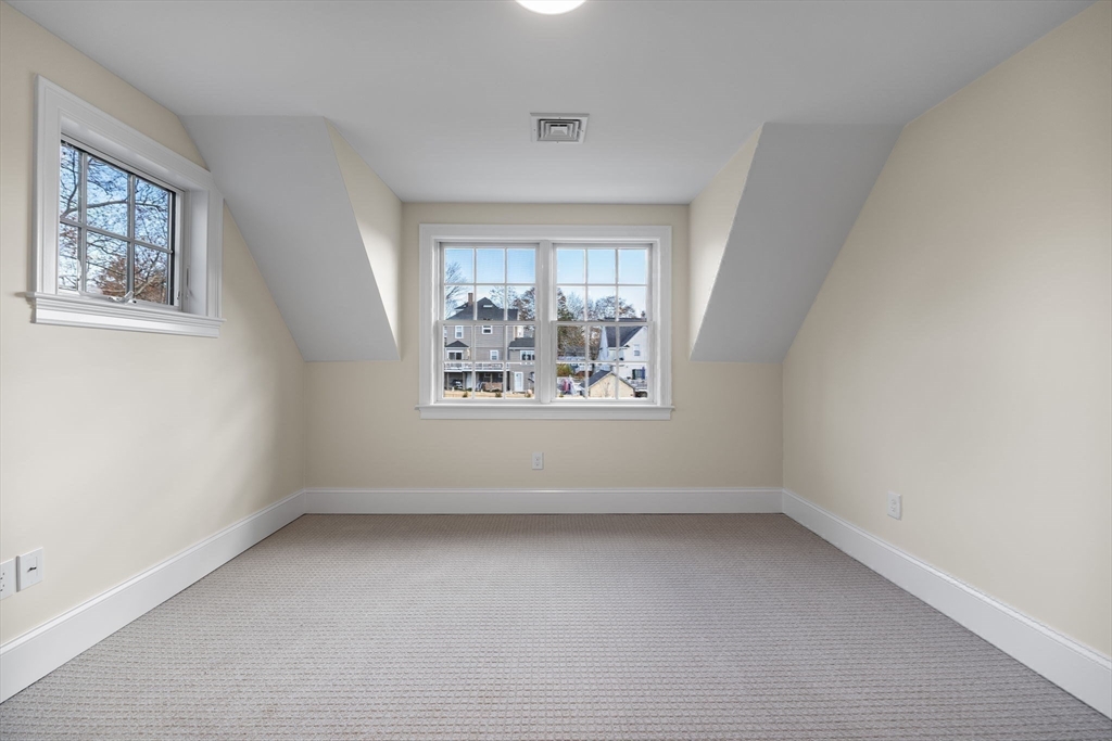 37 Lantern Lane Property Photo 35