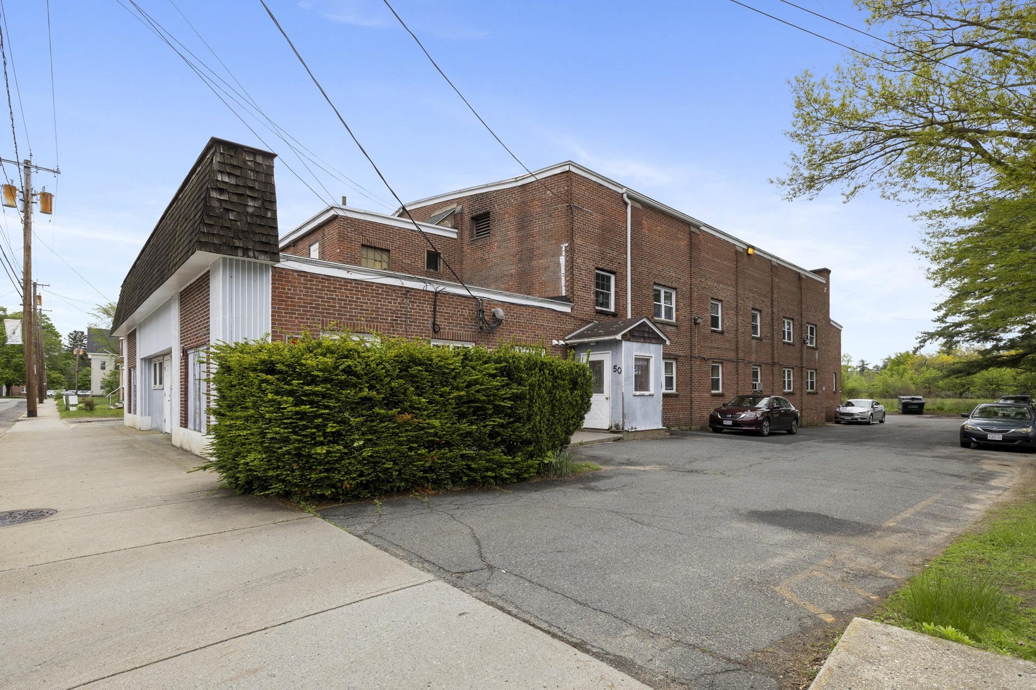 50 E Main St Property Photo 1