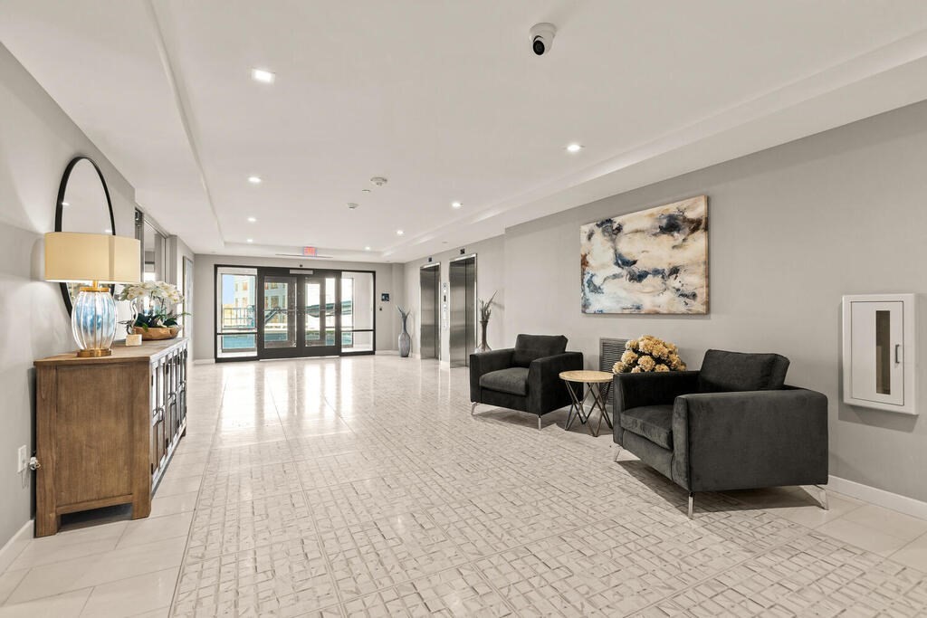 30 Collins Avenue # 000 Property Photo 8