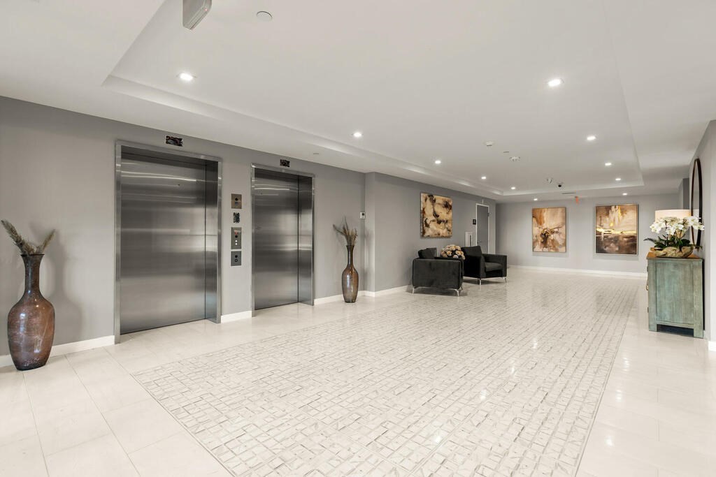 30 Collins Avenue # 000 Property Photo 11