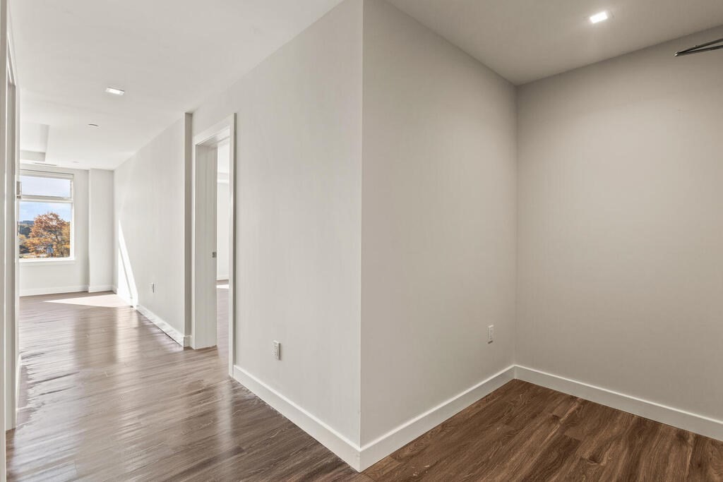 30 Collins Avenue # 000 Property Photo 21