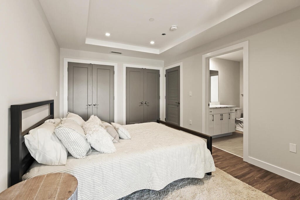 30 Collins Avenue # 000 Property Photo 24