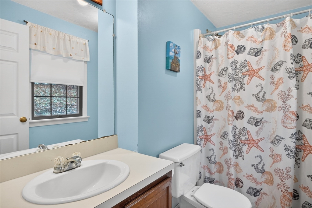 33 Duck Marsh Ln Property Photo 25
