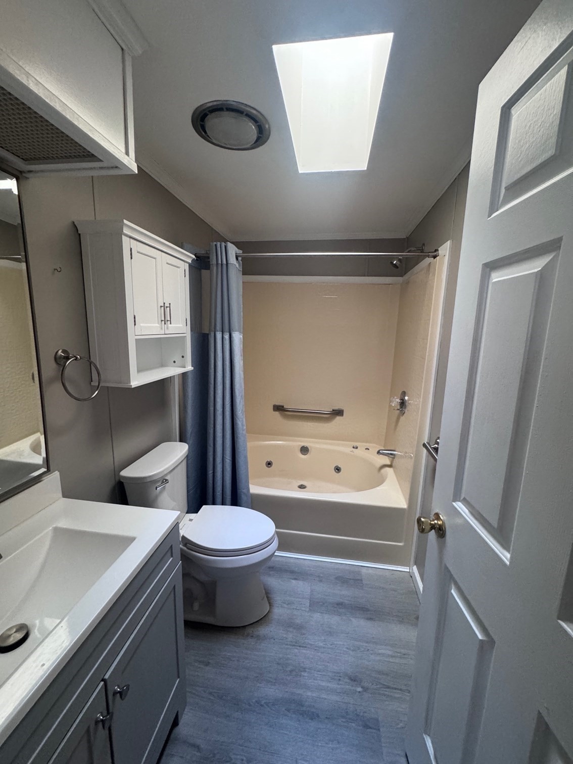 3 Round Table Rd Property Photo 16