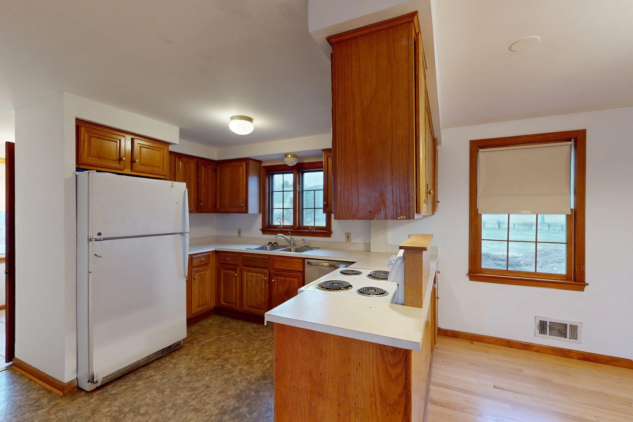 10 Depot Rd Property Photo 6