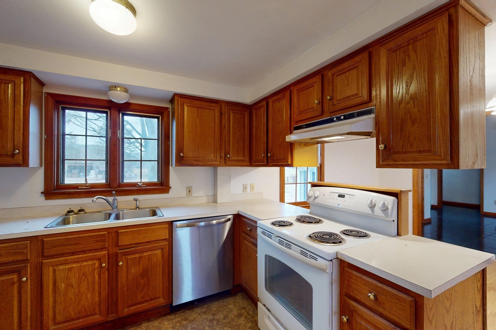 10 Depot Rd Property Photo 10