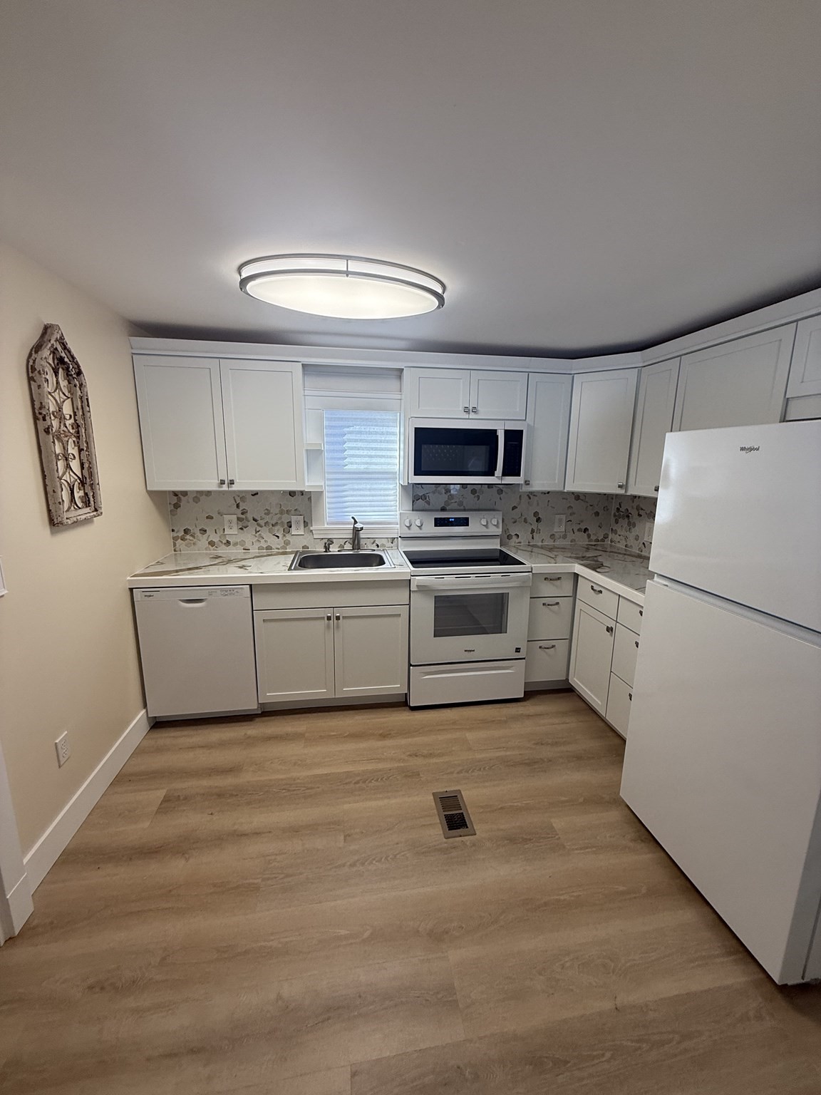 6 Center Street Property Photo 1