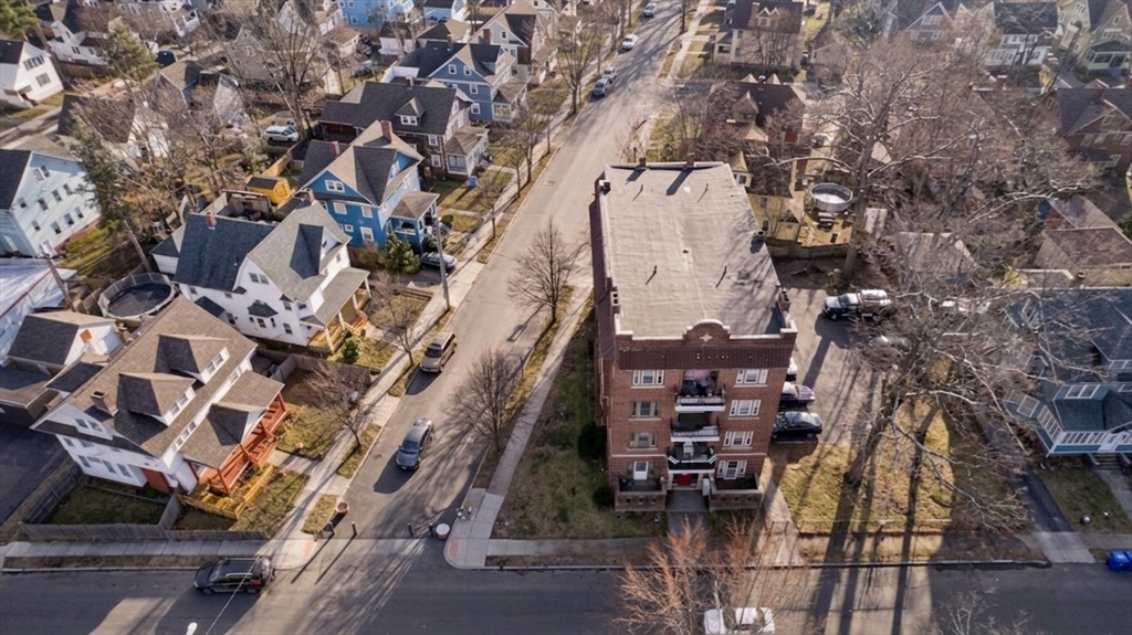 228 Belmont Ave Property Photo 6
