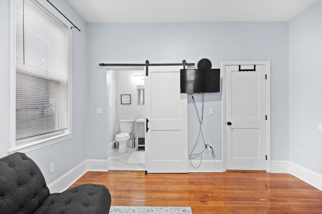 35 Cunningham Property Photo 14